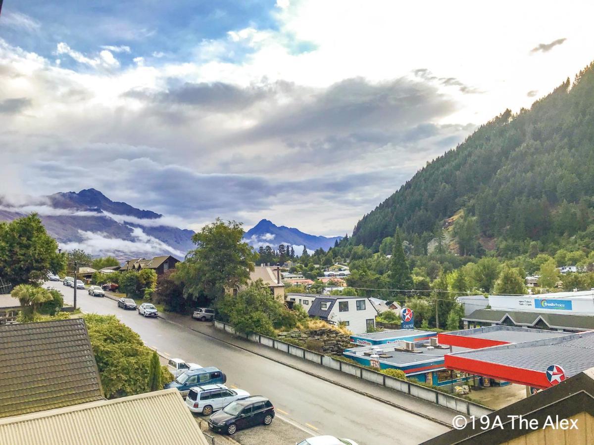Modern 2-Bedroom Apartment 7-Mins Walk To Queenstown Exterior foto