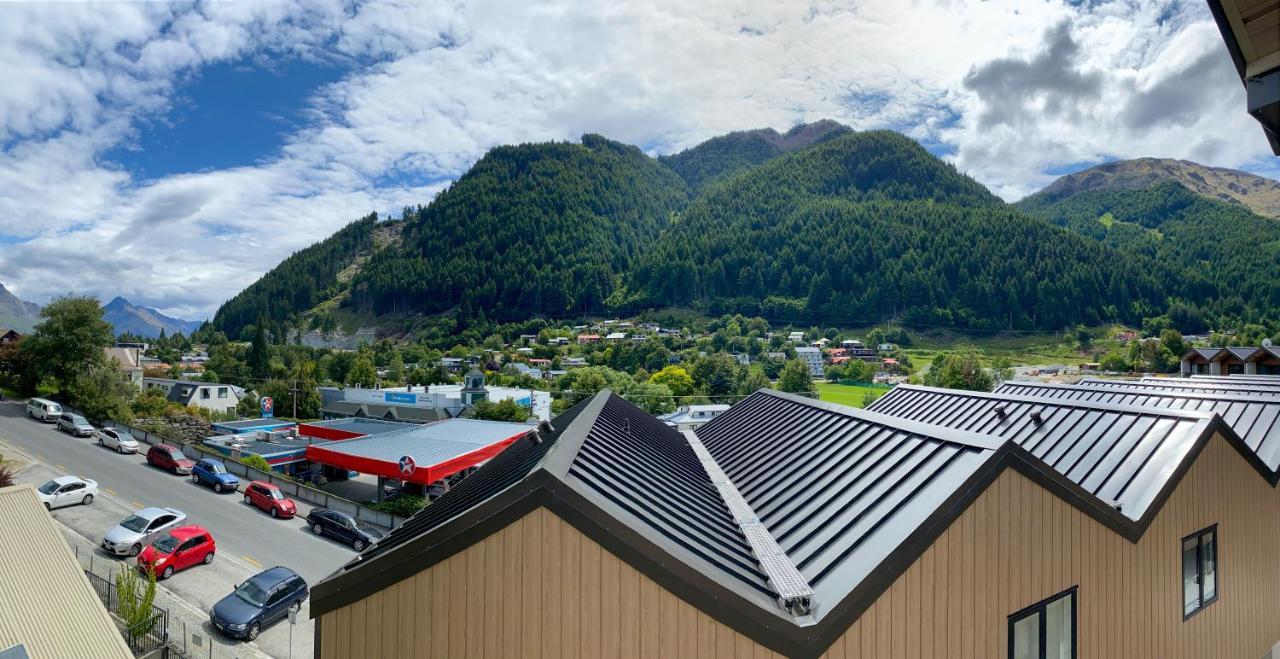 Modern 2-Bedroom Apartment 7-Mins Walk To Queenstown Exterior foto